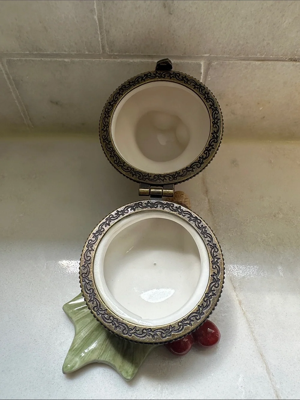 Villeroy & Boch Brown and Cream Owl Trinket Box with Leaf and Berry Base